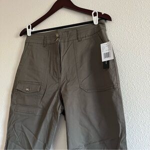 Violets & Roses Green Cargo / Chino Straight Leg Pants Size 8 / 29